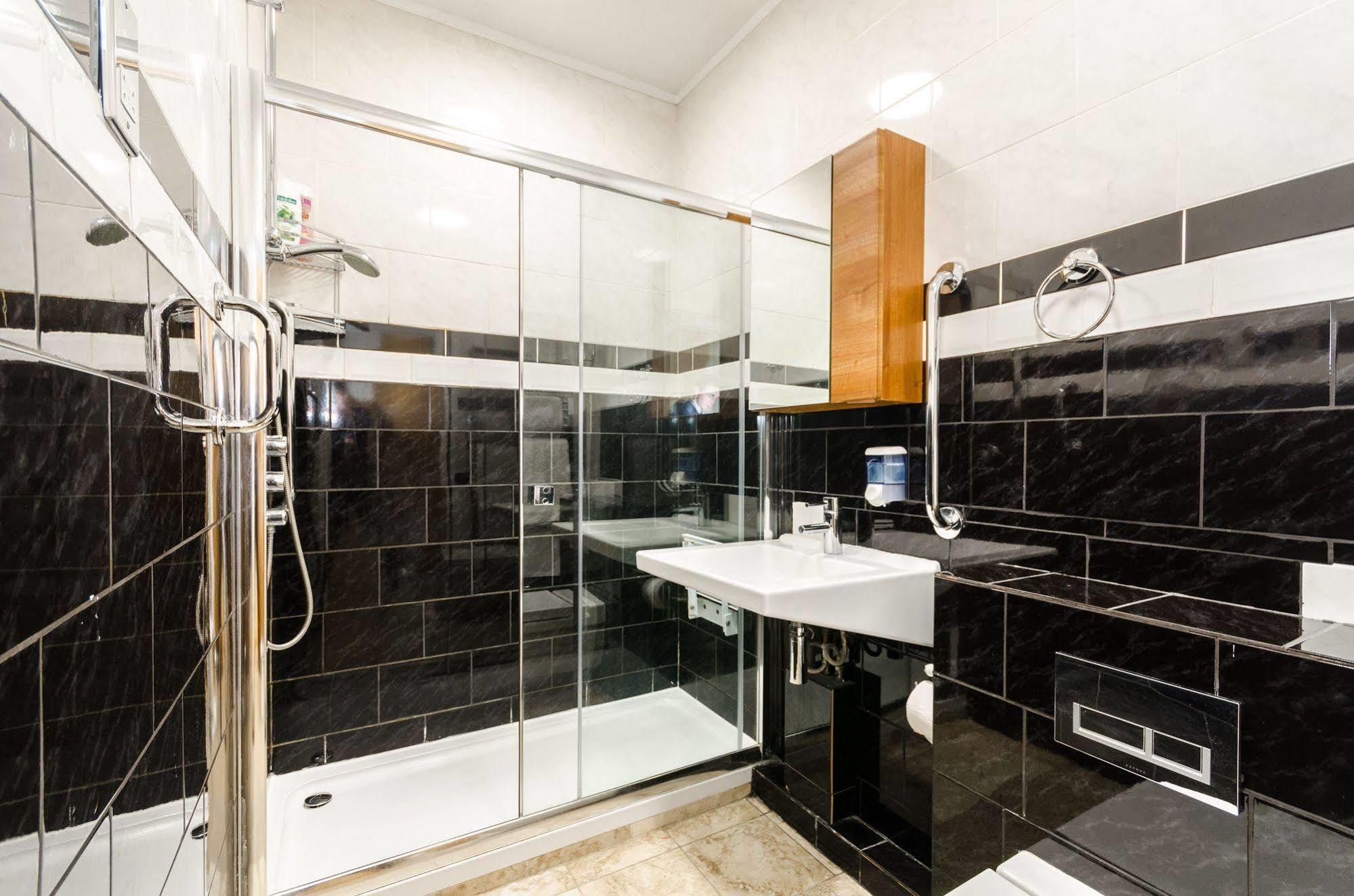 Milestone Apartments 런던 외부 사진